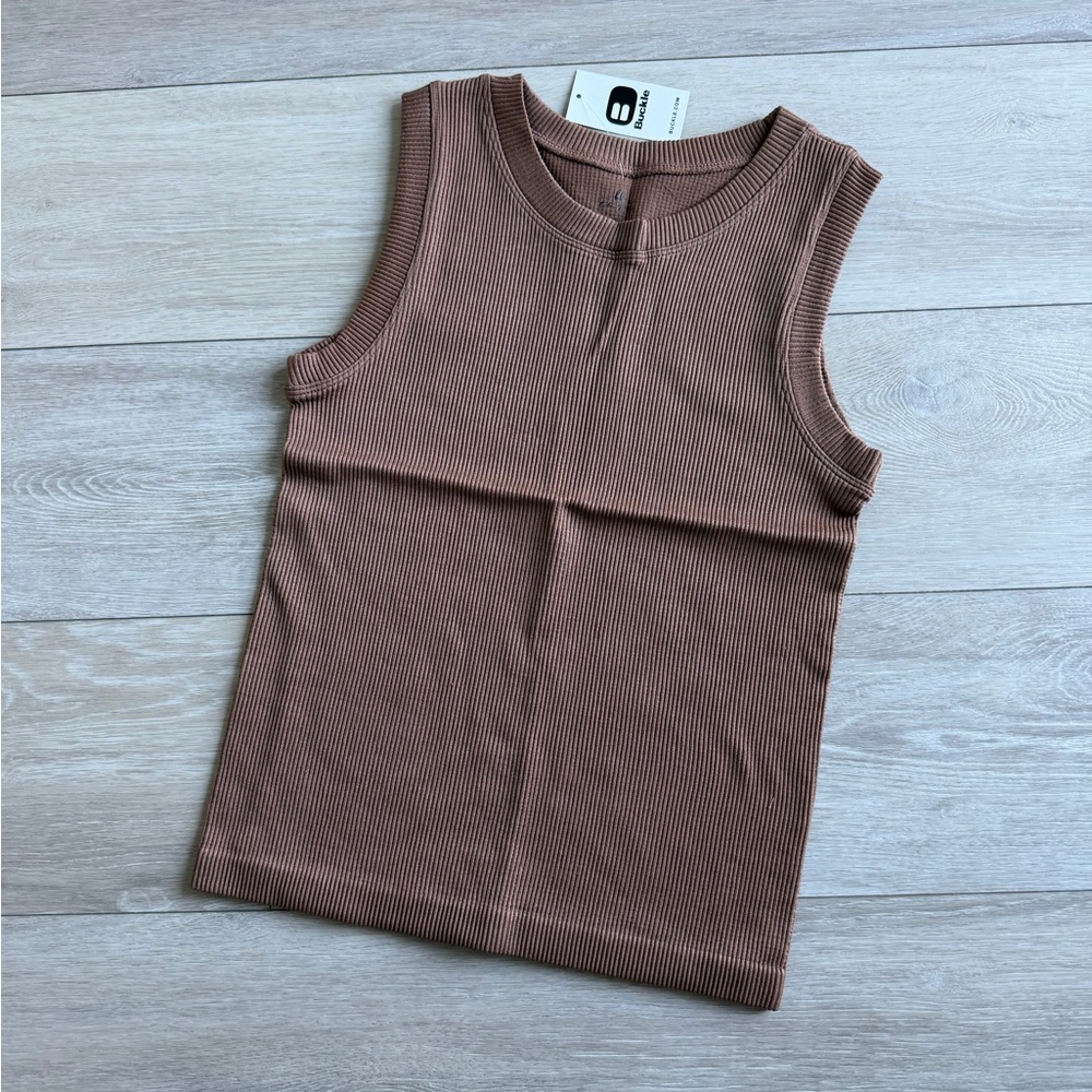 BKE Ribbed Sleeveless Tank Top in Rust Brown M/L